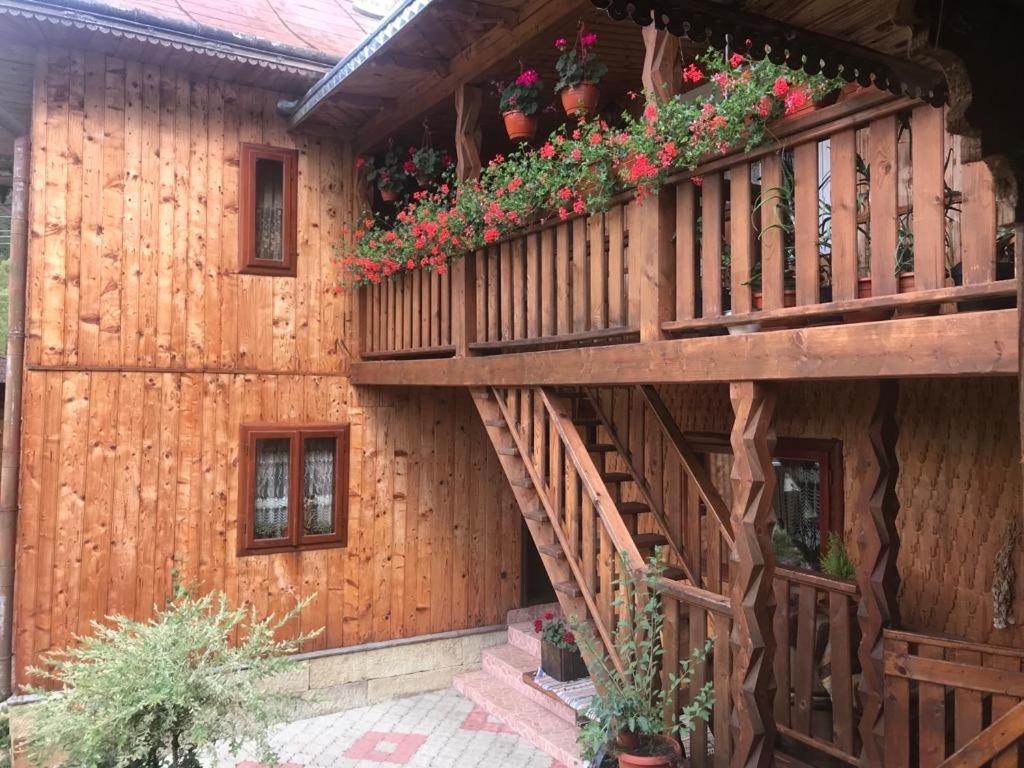 Pensiunea Agroturistica Casa Colinita Vatra Moldoviţei Zewnętrze zdjęcie